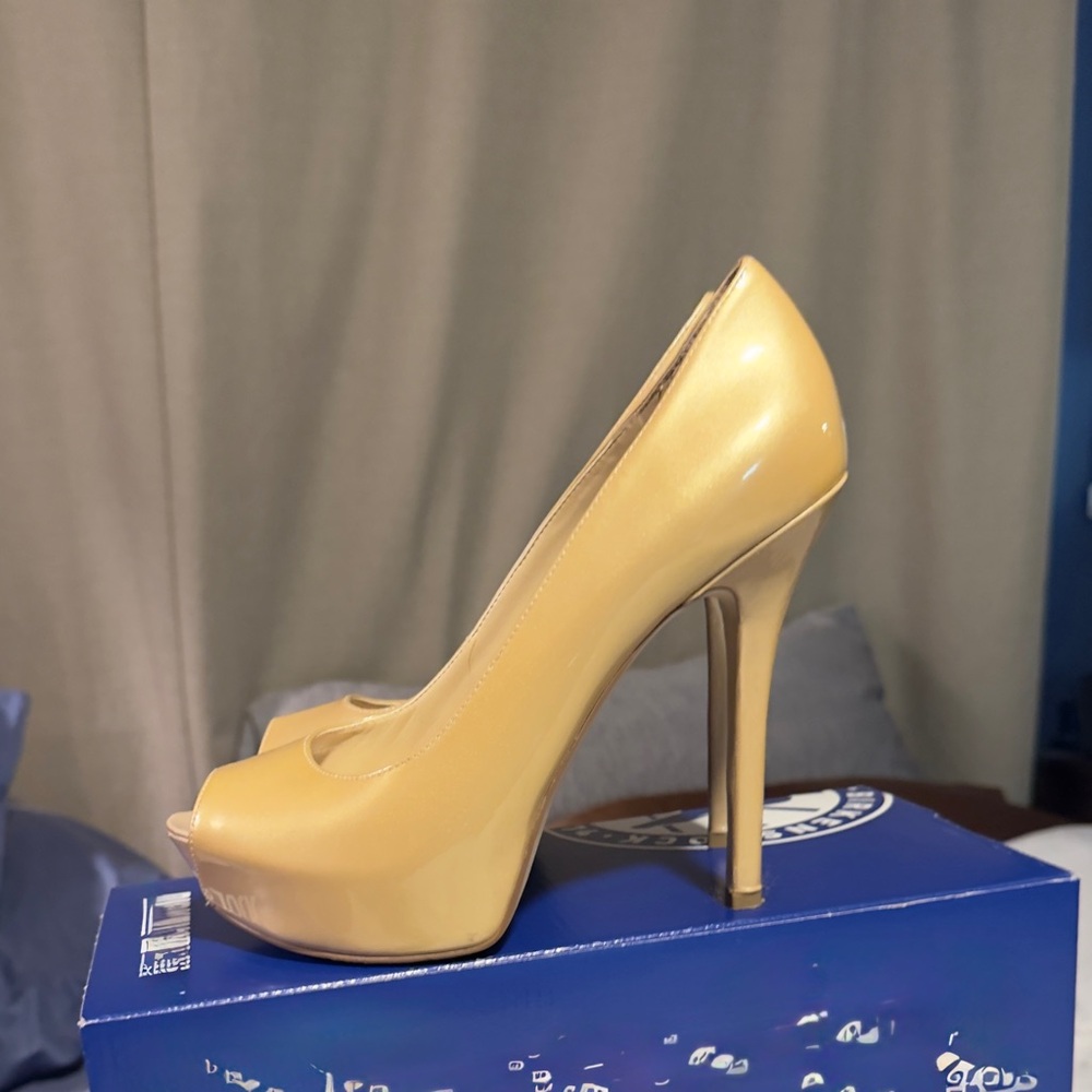 Elegant Enzo Angiolini pumps 👠 Peep-Toe Heels, wedding shoes